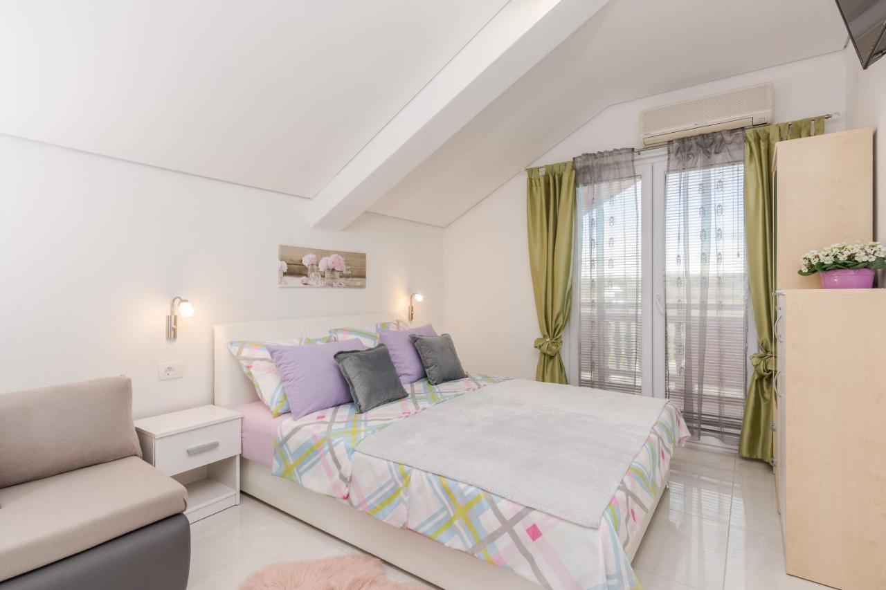 Villa Flora Maris Apartments Privlaka  Luaran gambar
